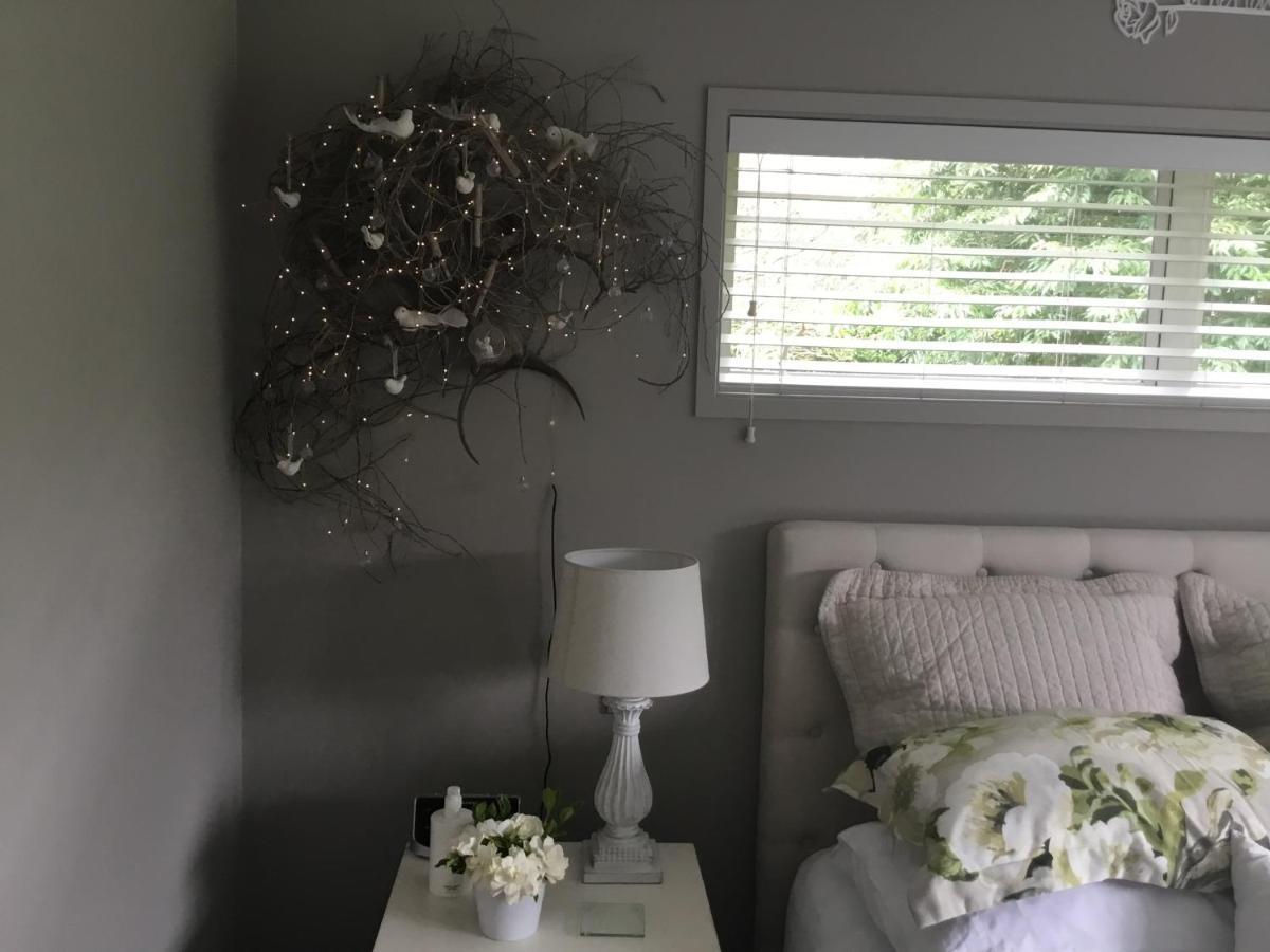 شقة Te Puna  في The Flower Nest Retreat المظهر الخارجي الصورة