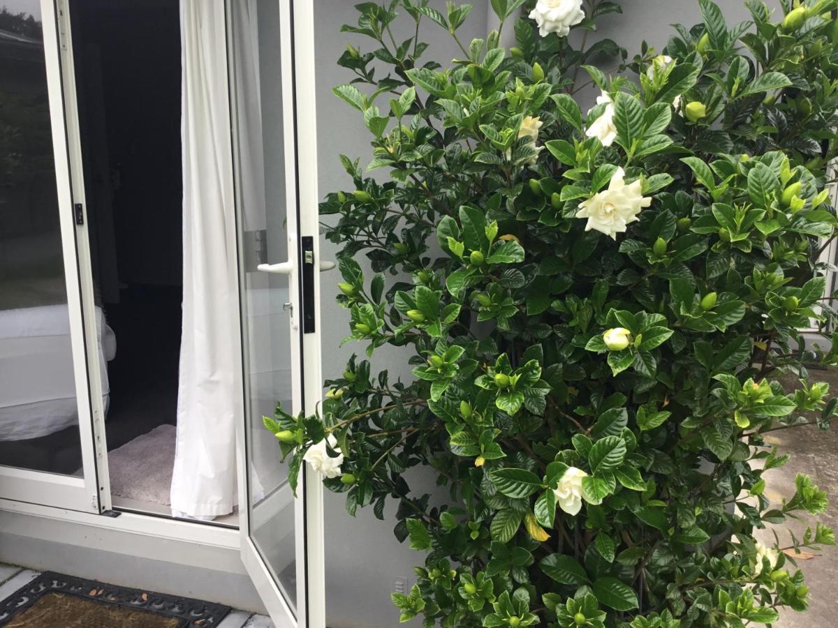 شقة Te Puna  في The Flower Nest Retreat المظهر الخارجي الصورة