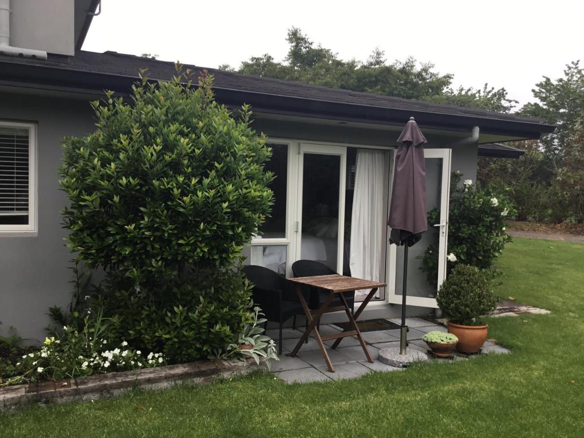 شقة Te Puna  في The Flower Nest Retreat المظهر الخارجي الصورة